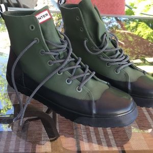 NEW HUNTER RAIN BOOTS // army green  men’s 11- W13
